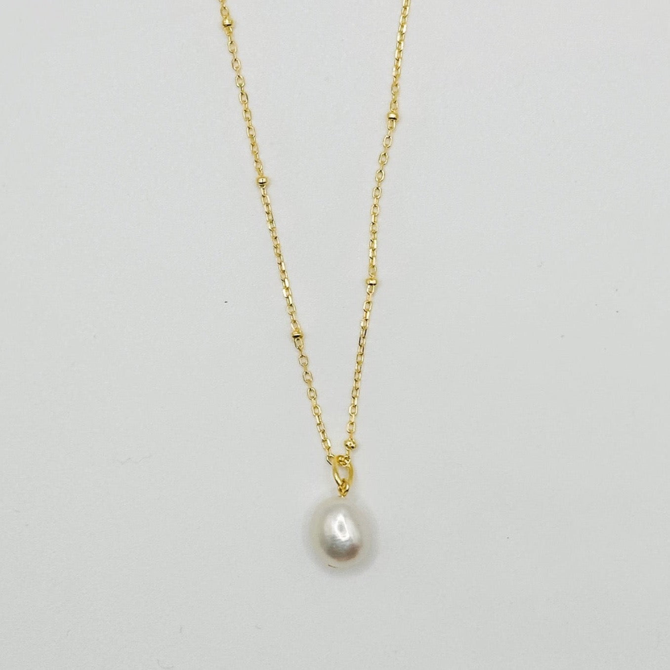 Pearl Pendant Necklace