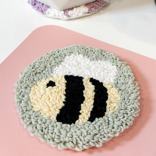 Bee Mug Rug