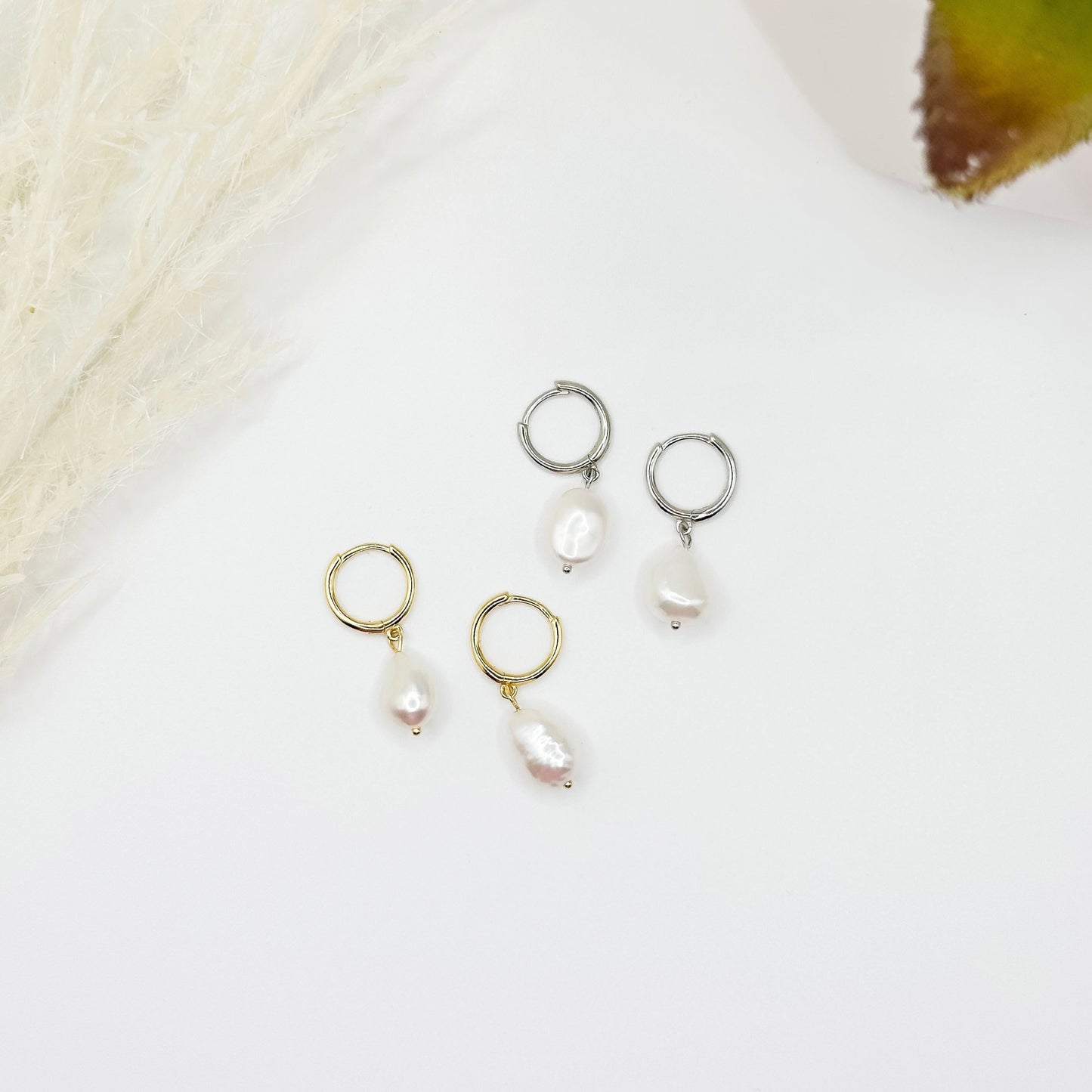 Lady of Pearl Earrings